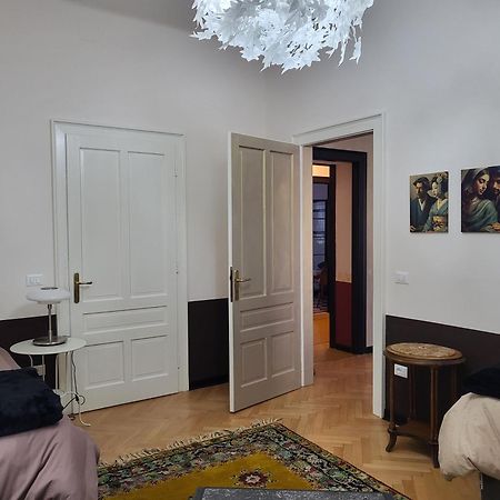 La Casa Di Gatsby Lusso In Pieno Centro Con Parcheggio Apartamento Gorizia Exterior foto